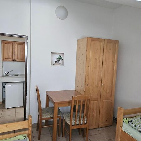 Penzion & Ubytovani Chrast  Bagian luar foto