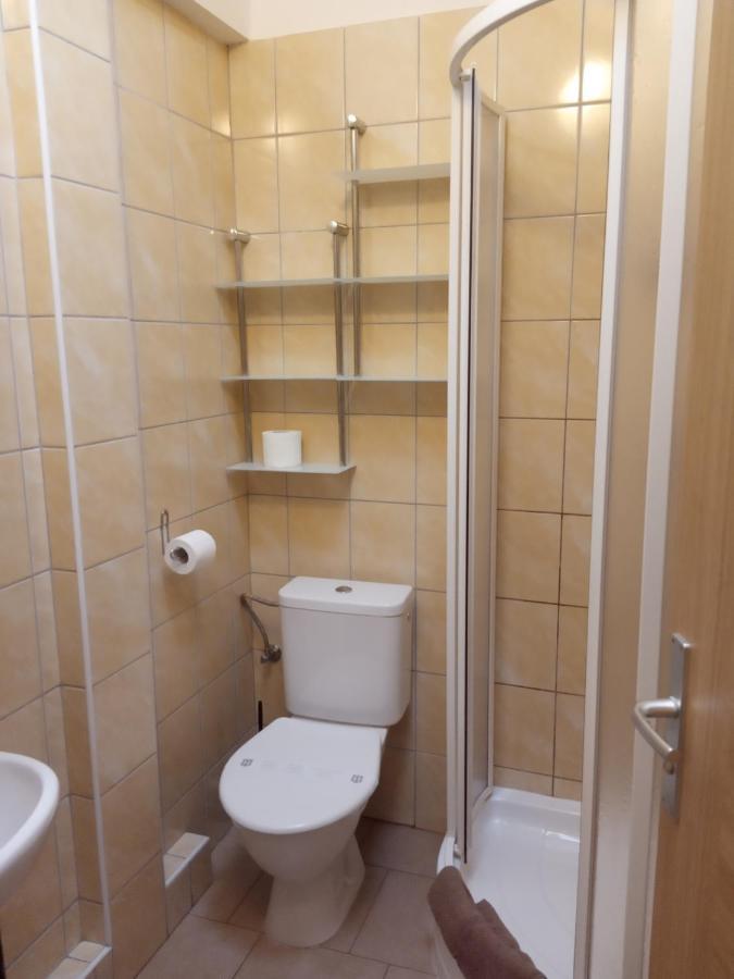 Penzion & Ubytovani Chrast  Bagian luar foto